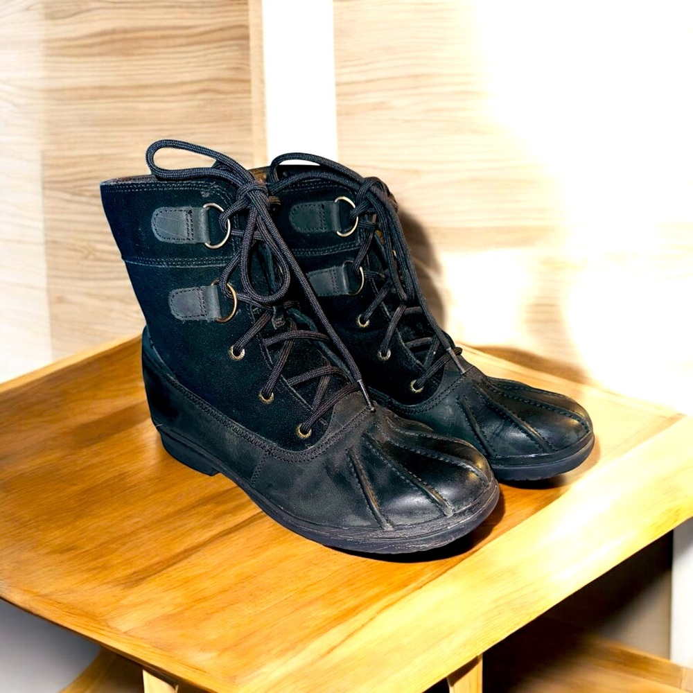 UGG Azaria Black Waterproof Suede Lace Up Leather Boots 1017380 Women's 9.5